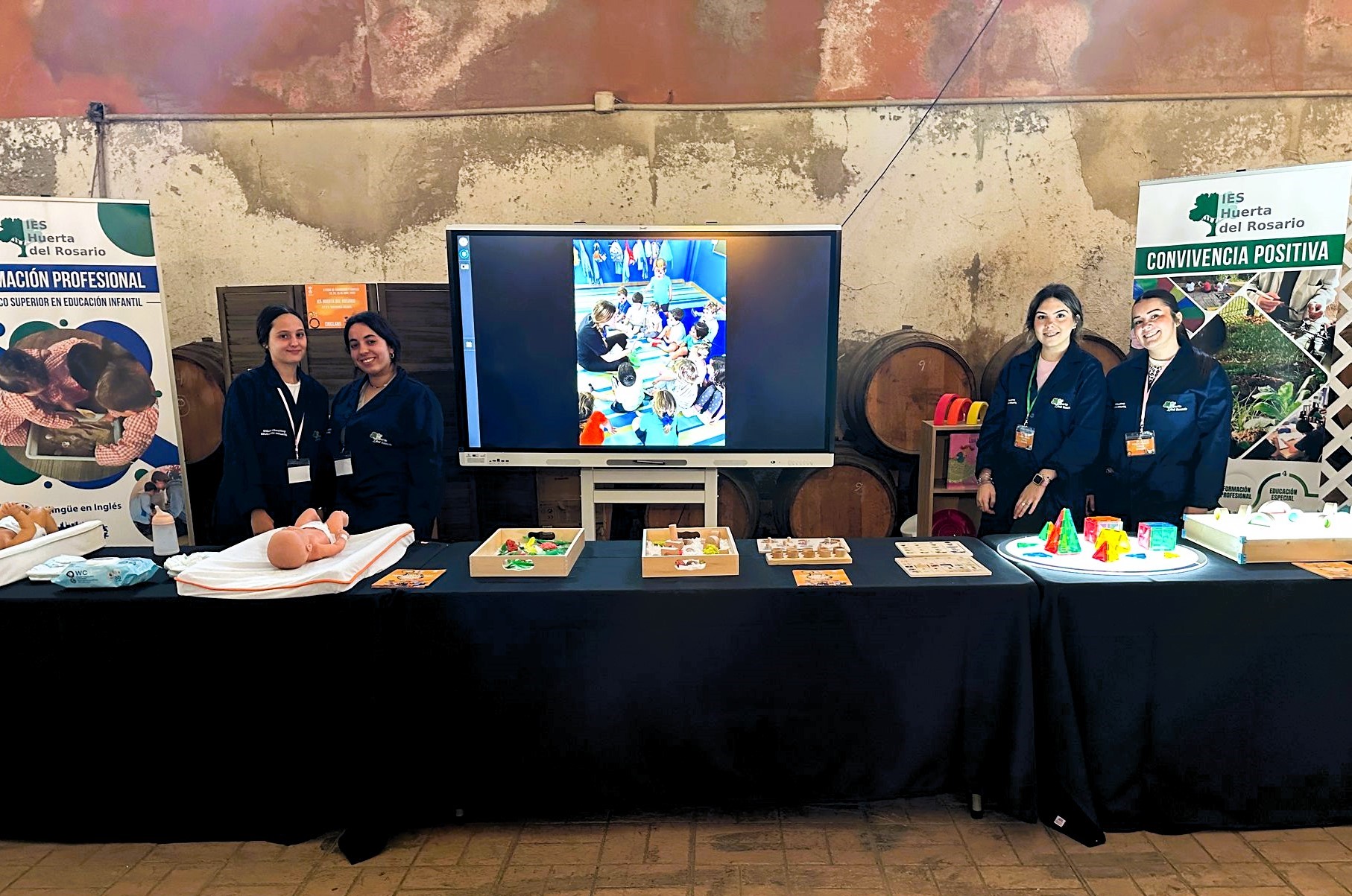 Stand del IES Huerta del Rosario en la Feria de Formación y Empleo